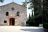 Sirmione - chiesetta romanica di San Pietro in Mavino. 